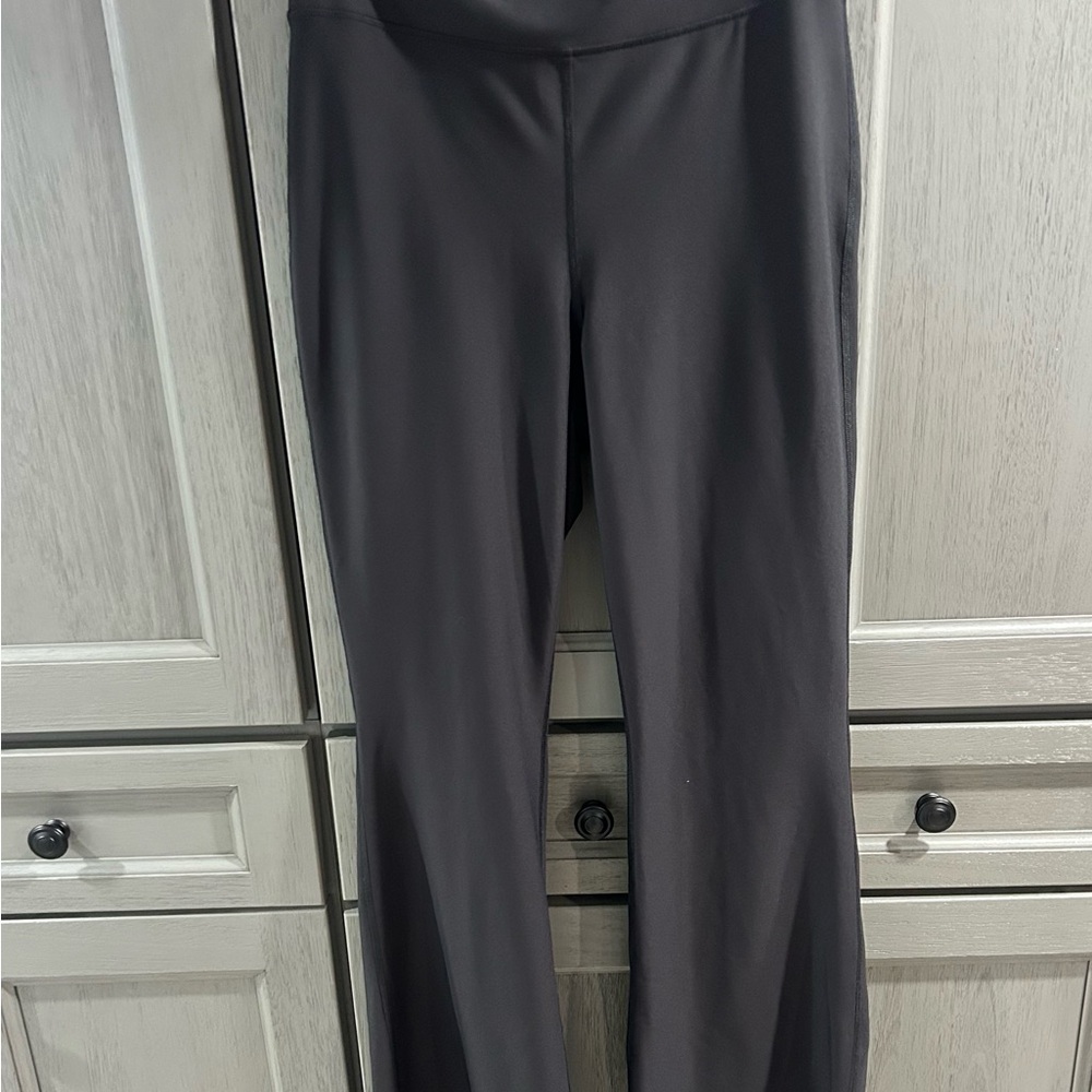 Gently Loved Once Old navy Women's Black Stretch Flare